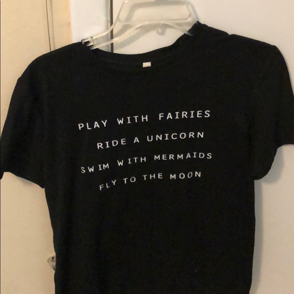 Black tee